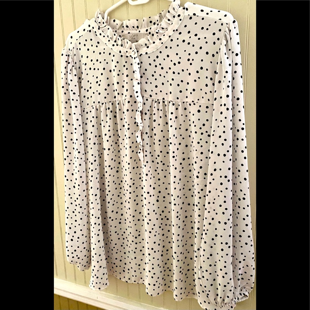 The Loft Plus size 16/18 dressy blouse